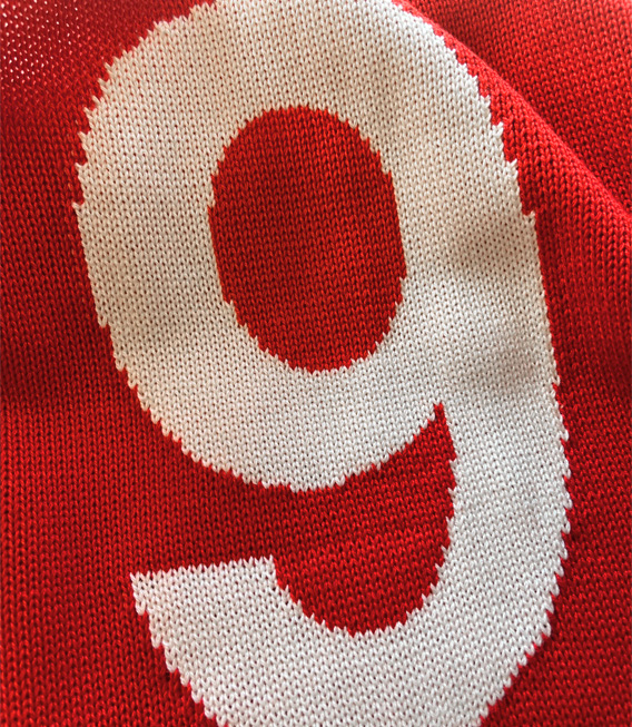 Nummer 9 trui - Rood Nummer 9 trui - Rood