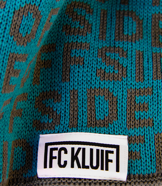 KN_BEANIE_OFFSIDE_BLUE-GREY_02