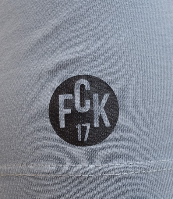 shirt-blauw-grijs-mouwlabel-zwart_1